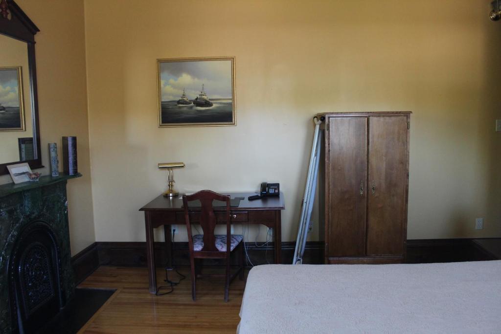 Customs House Inn Pictou Habitación foto